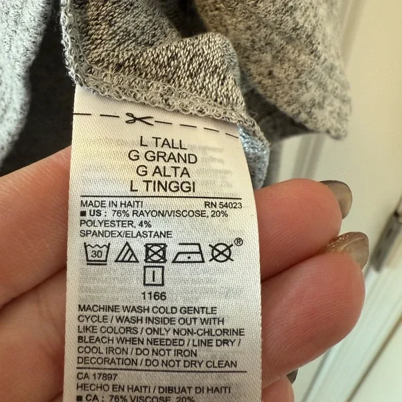 NWT Old Navy gray marled long sleeve t shirt - Picture 4 of 7